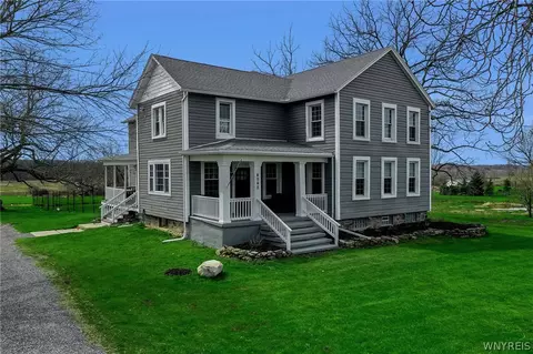 4948 Lower Mountain Rd, Cambria, NY 14094