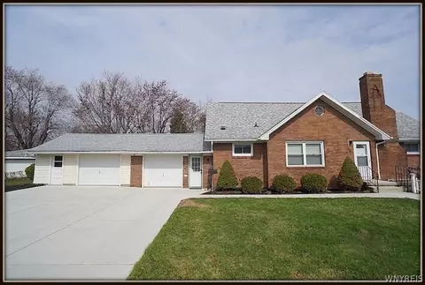 136 Miami Pkwy, Cheektowaga, NY 14225