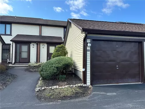 304 Charlesgate Cir, East Amherst, NY 14051