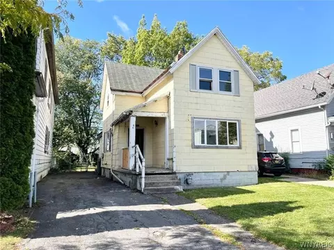 54 Sandrock Rd, Buffalo, NY 14207