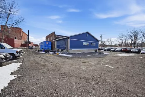 688 Eagle St #N, Buffalo, NY 14210 photo 4