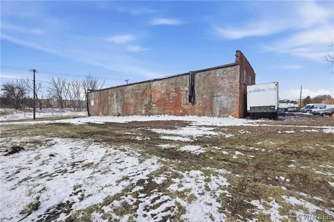 688 Eagle St #N, Buffalo, NY 14210 photo 38