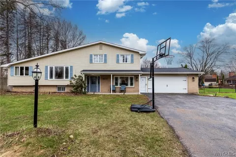 11849 Boncliff Dr, Alden, NY 14004