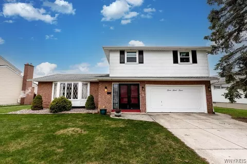 242 Macarthur Dr, Amherst, NY 14221
