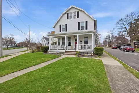 4140 Lewiston Rd, Niagara Falls, NY 14305