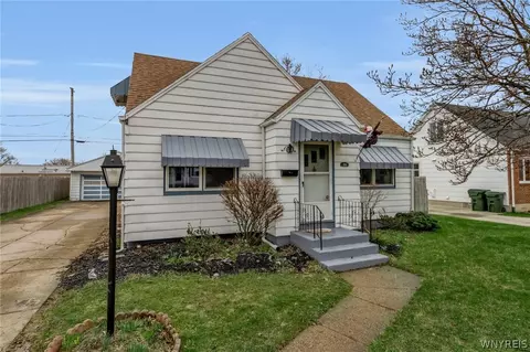 39 Airview Ter, Depew, NY 14043