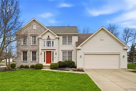 3460 Parkwood Cmn, Hamburg, NY 14075