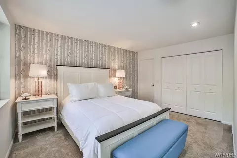 Bedroom - 252 Rivermist Dr, Buffalo, NY 14202 photo 4 of 6