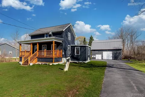7421 Clinton St, Elma, NY 14059