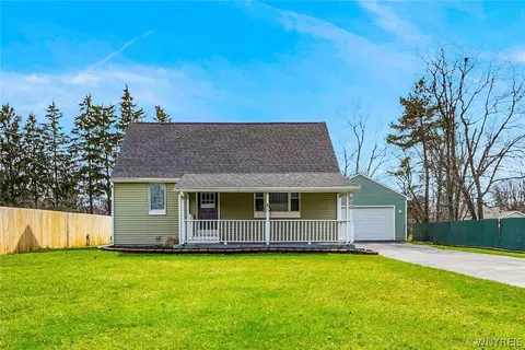 200 Queensway Rd, Elma, NY 14059