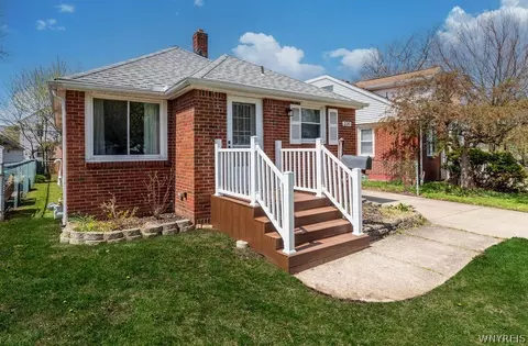 226 Lamont Dr, Amherst, NY 14226