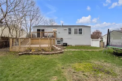 Exterior - 1322 Independence Dr, Evans, NY 14047 photo 2 of 7