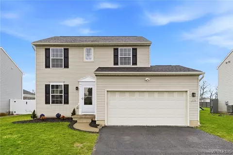 5779 Willow Creek Ln, Cambria, NY 14132