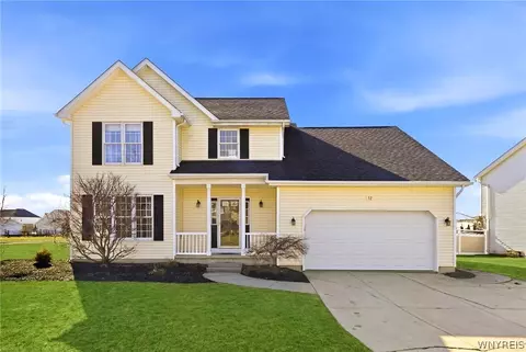 72 Michaels Walk, Lancaster, NY 14086