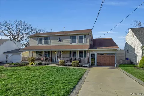 3816 Harvard St, Hamburg, NY 14075
