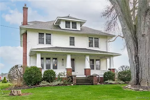 3215 Wilson Cambria Rd, Wilson, NY 14172