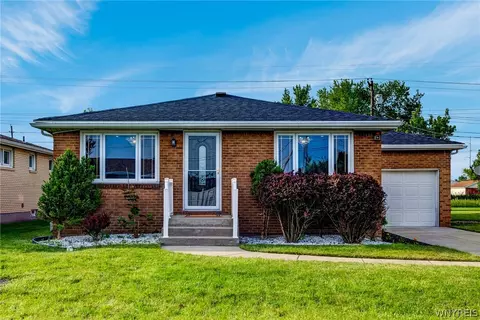 196 Barnabas Dr, Depew, NY 14043