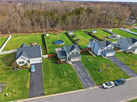 View/Area - 3773 Captains Way, Wheatfield, NY 14120 photo 6 of 6