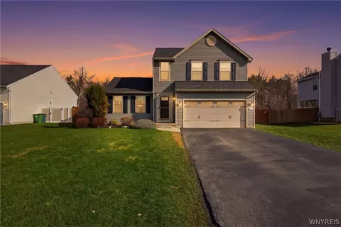 Exterior - 3773 Captains Way, Wheatfield, NY 14120 photo 3 of 6