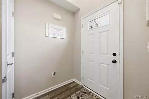 Entry Way - 3773 Captains Way, Wheatfield, NY 14120 photo 4 of 4