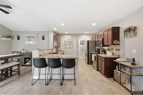 Kitchen - 3773 Captains Way, Wheatfield, NY 14120 photo 4 of 4
