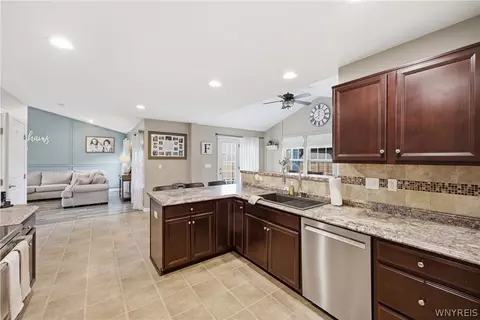 Kitchen - 3773 Captains Way, Wheatfield, NY 14120 photo 3 of 4