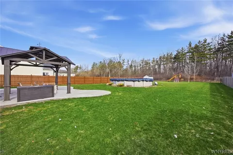 Exterior - 3773 Captains Way, Wheatfield, NY 14120 photo 5 of 6