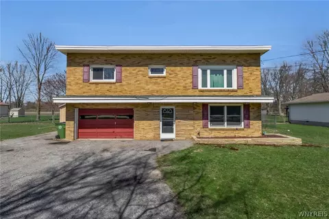 2981 Krueger Rd, Wheatfield, NY 14120