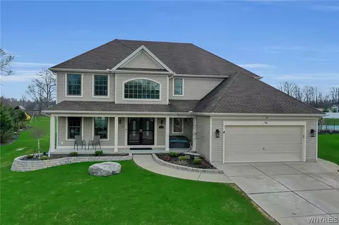 96 Caldwell Dr, West Seneca, NY 14224