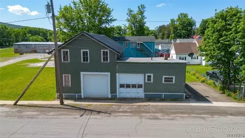 6 Allen St, Warsaw, NY 14569