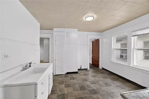 Entry Way - 23 Humason Ave, Buffalo, NY 14211 photo 5 of 6