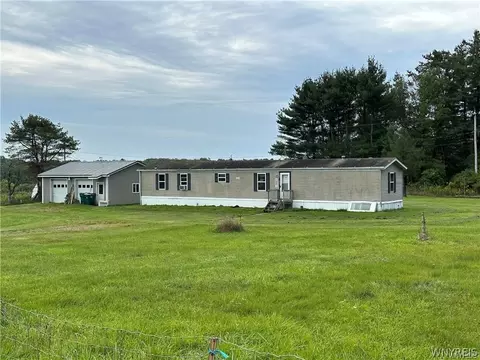 5516 Babbit Dr, Portageville, NY 14536