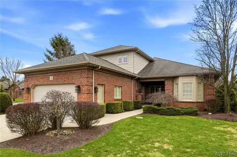 141 Hampton Hill Dr, Amherst, NY 14221