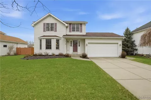 257 Crabapple Ln, Cheektowaga, NY 14227
