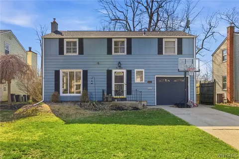 415 Roycroft Blvd, Amherst, NY 14226