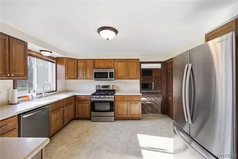 Kitchen - 7033 Derby Rd, Evans, NY 14047 photo 2 of 4