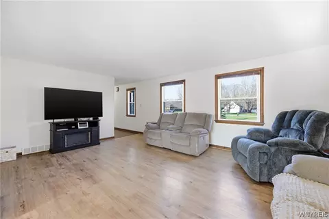 Living - 7033 Derby Rd, Evans, NY 14047 photo 2 of 5