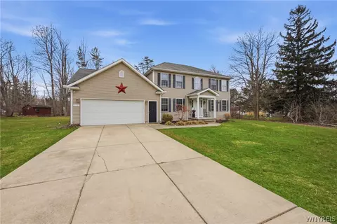 119 North Ln, Evans, NY 14006