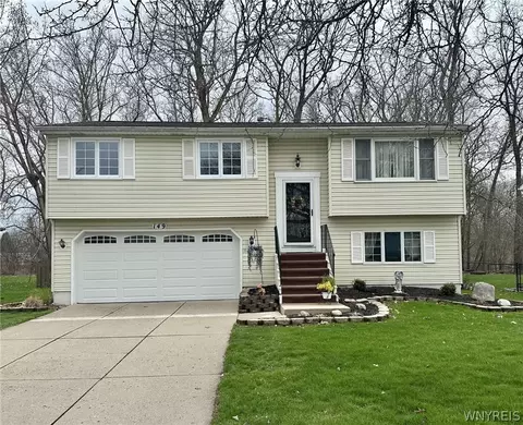 149 Hillpine Rd, Cheektowaga, NY 14227