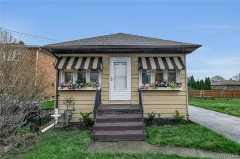 677 Harlem Rd, West Seneca, NY 14224