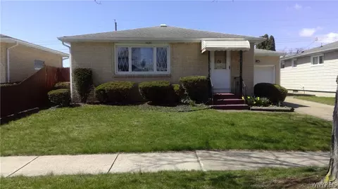 70 Fairelm Ln, Cheektowaga, NY 14227