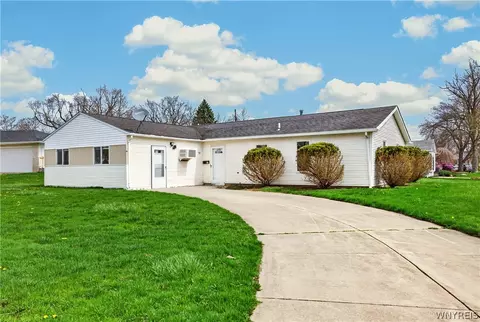 31 Albert St, Depew, NY 14043