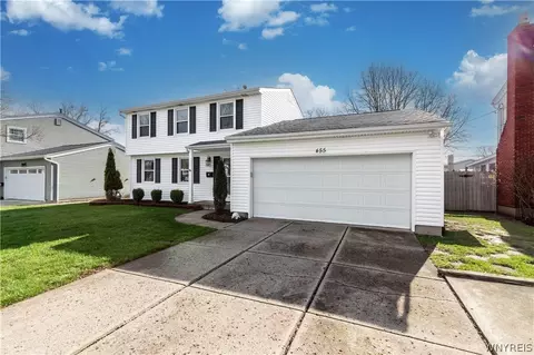 455 Teakwood, Amherst, NY 14221