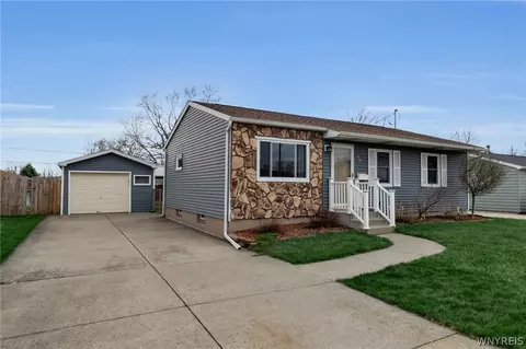 92 Bissell Ave, Depew, NY 14043