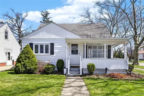 503 77th St, Niagara Falls, NY 14304