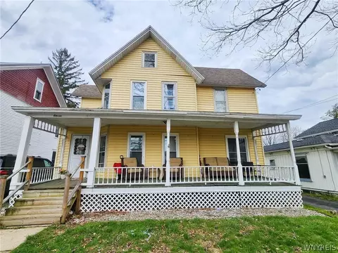 11 N Washington St, Randolph, NY 14772