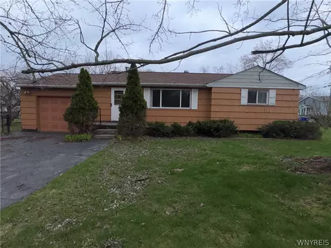 3956 Lincoln Ave, Hamburg, NY 14075