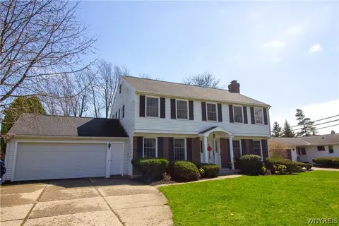 109 Colony Ct, Amherst, NY 14226