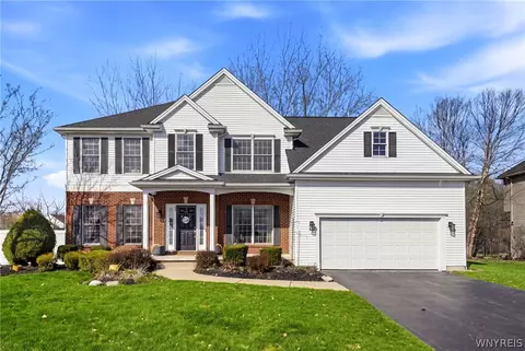 36 Haverton Ln, Amherst, NY 14228