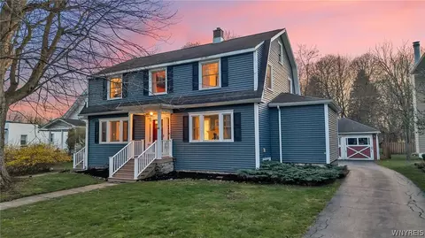 69 Pfohl Pl, Amherst, NY 14221